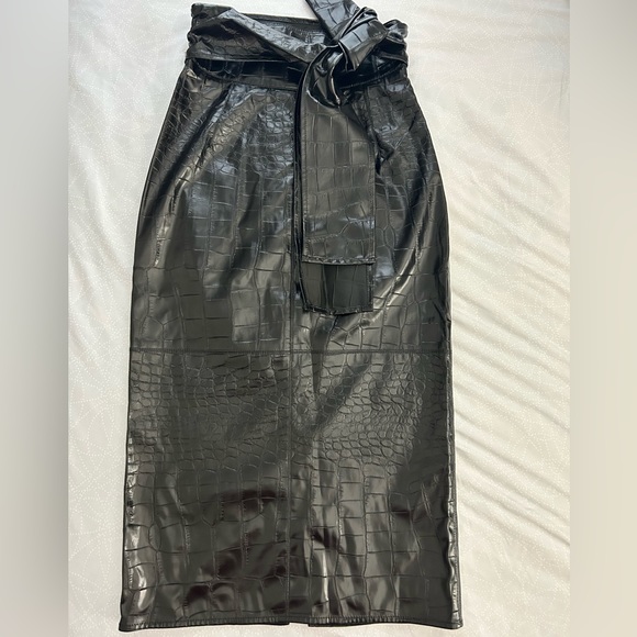 MSGM BLACK CROC EMBOSSED FAUX LEATHER SKIRT - Picture 2 of 4